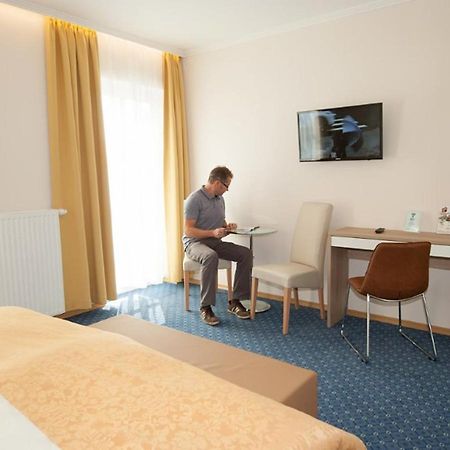 שרדינג Hotel Biedermeier Hof מראה חיצוני תמונה