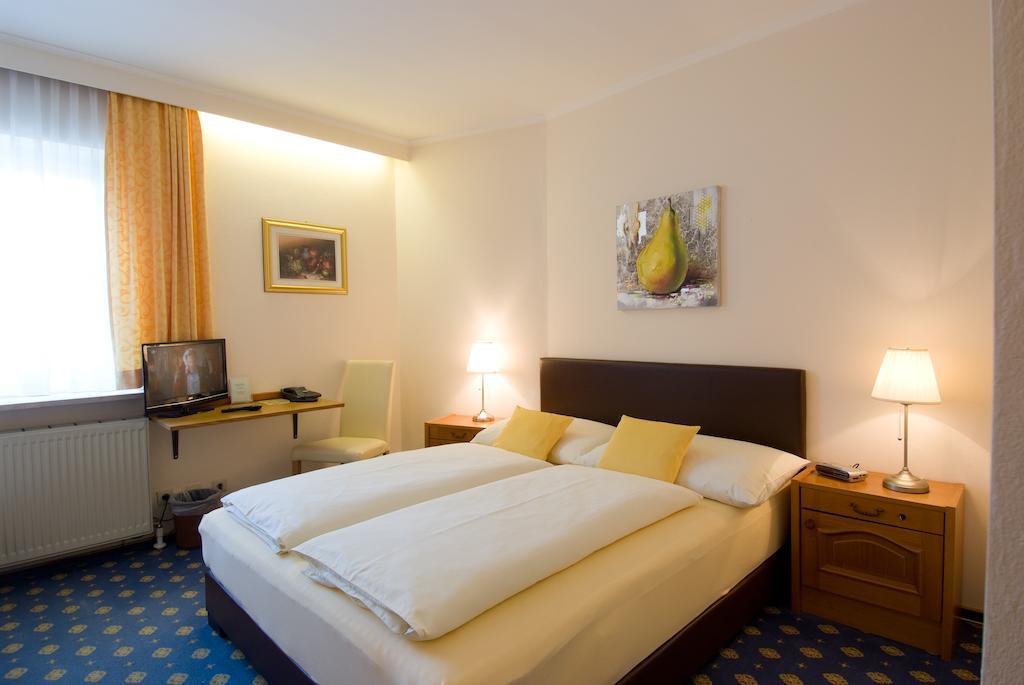 שרדינג Hotel Biedermeier Hof מראה חיצוני תמונה