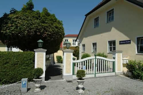 שרדינג Hotel Biedermeier Hof מראה חיצוני תמונה